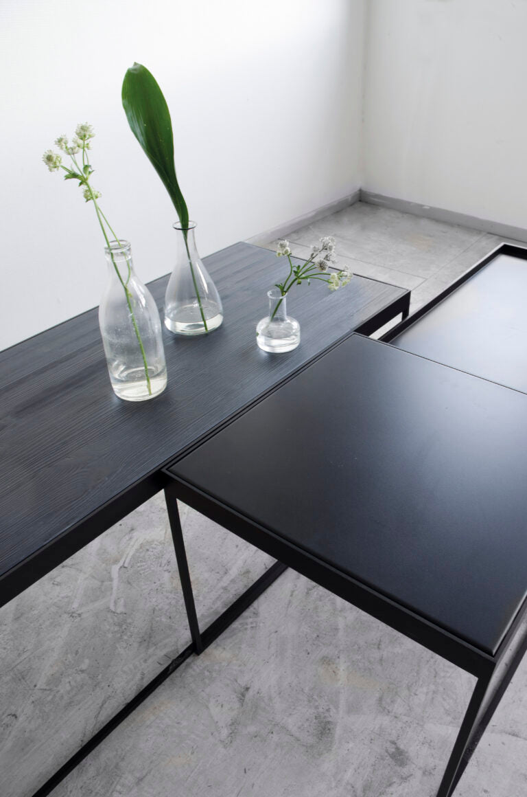 DIS COFFEE TABLE