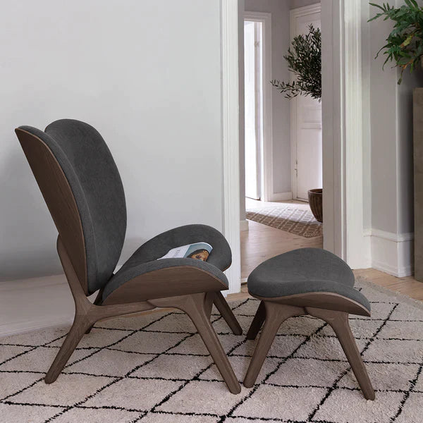 A CONVERSATION PIECE | LOUNGE CHAIR TALL
