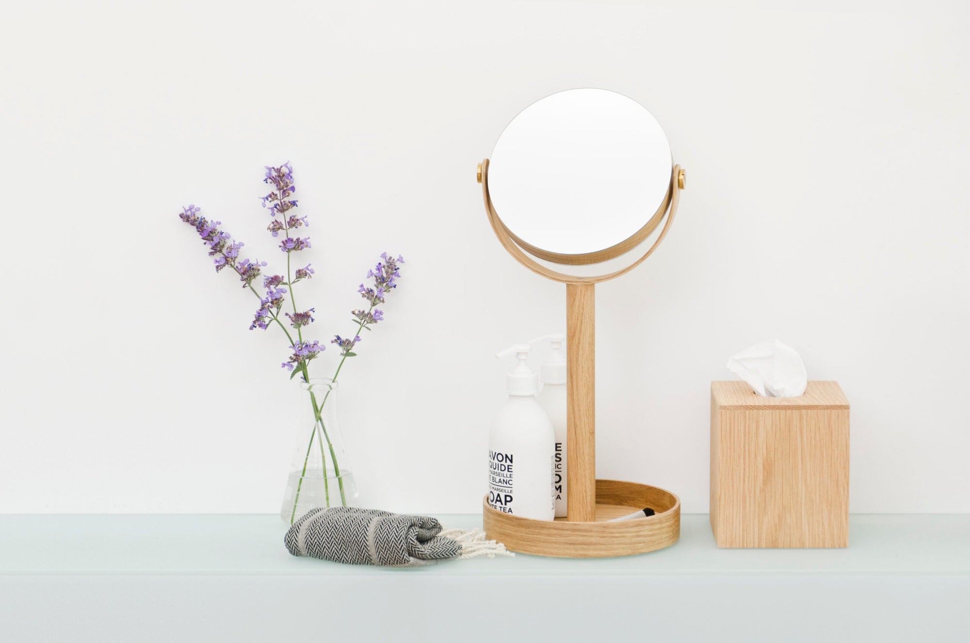 'CLOSE UP' MAGNIFYING VANITY MIRROR